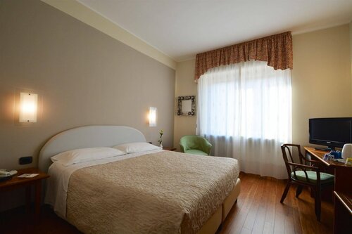 Best Western Hotel Crimea, Забронировать Отель Борго По Турин