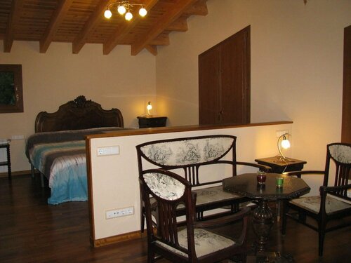 AlpensHolidays Ca la Celia, Book Hotel Alpens Catalonia