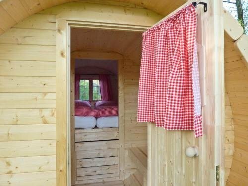 Camping & Pension Au an der Donau, Брондау Кемпинг  