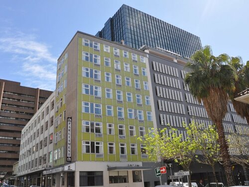 9 On Barrack, Забронировать Отель Кейптаун Центр Кейптаун, рядом с Cape Town Train Station