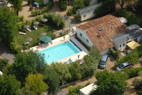 Camping Les Fougères, Rezerwuj Pole kempingowe Hotele SPA w Charente-Maritime, SPA