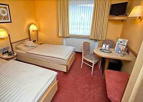 Stadt-gut-Hotel Siegboot, Забронировать Отель Зиген Северный Рейн-Вестфалия