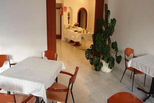 Hostal San Francisco, Забронировать Отель Балеарские острова Испания