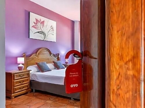 Hostal Alfonso XI, Забронировать Хостел Гвадалупе Caceres Province