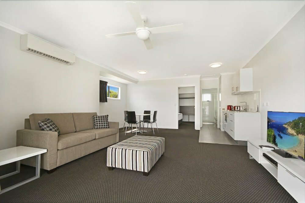 Cooroy Luxury Motel Apartments Noosa