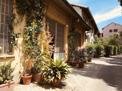 Loft Navigli With Private Garden, Забронировать Гостевой дом Лорентеджо Милан, рядом с Конгресс-центр Superstudio Più