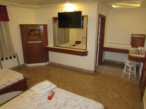 Pleasant Place Hotel, Забронировать Отель Отели Бра 3 звезды, 3*