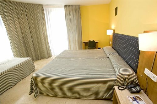 Iraipe Logroño Hotel, Забронировать Отель Отели и гостиницы Логроньо, рядом с Spanish Federation of Friends of the Camino de Santiago Associations, Отель