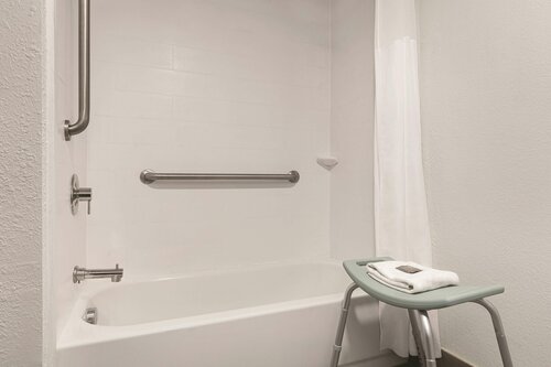 Holiday Inn Express Dunn, Varaa Hotelli Dunn 
