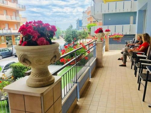Hotel Majestic, Забронировать Отель Чезенатико Побережье Римини