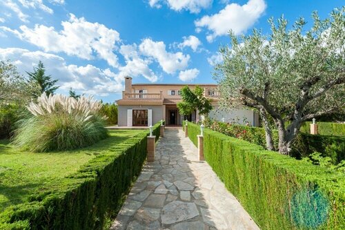 Ximo, Book Hotel Sa Pobla Majorca