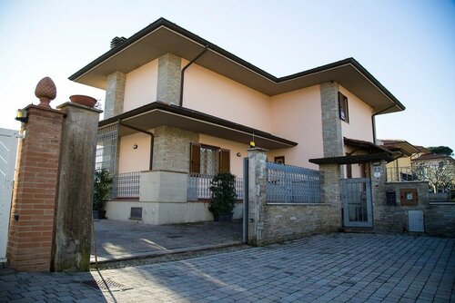 B&B Nuovo Paradiso, Rezerwuj Bed and Breakfast Hotele w Pescia z basenem, Basen