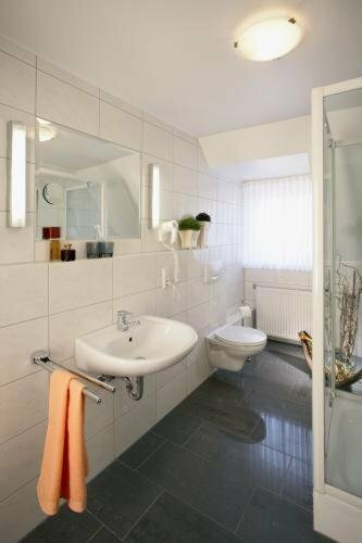 BB Landhotel Hütter, Забронировать Отель Отели Мешеде с завтраком, Завтраки