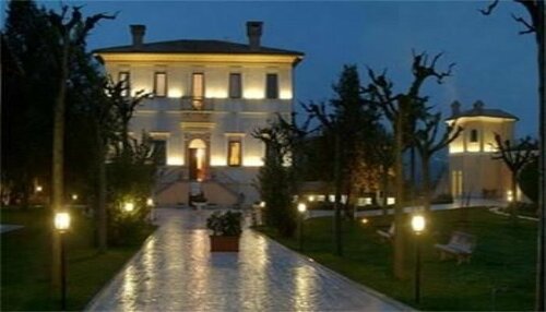 Hotel Villa Picena, Rezerwuj Hotel Hotele w Romagna z parkingiem, Parking