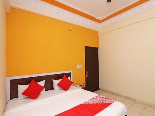 OYO 12123 Hotel Sweet Dreams, Забронировать Отель Отели штата Уттар-Прадеша с завтраком, Завтраки