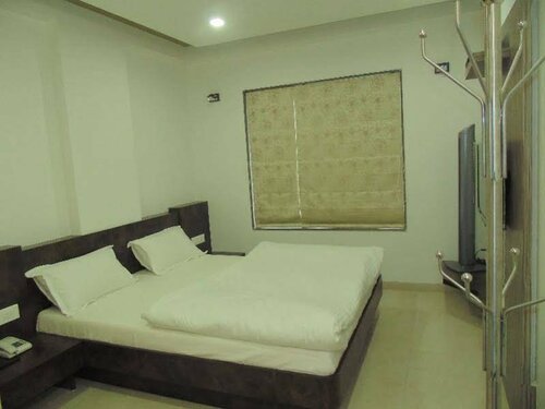 Hotel Kabir, Varaa Hotelli Hotellit Gujarat pysäköinnillä, Pysäköinti