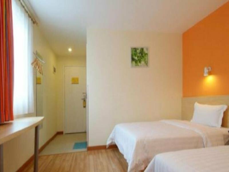 7 Days Inn Suining Jixiang Building Branch