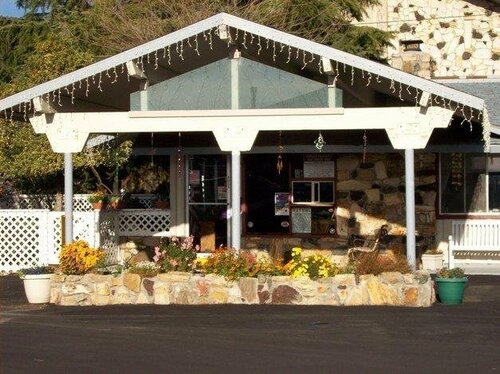 Holiday Lodge, Varaa Mini-hotelli Grass Valley Kalifornia