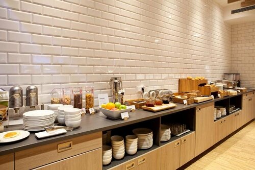 Holiday Inn Express Munich - Olympiapark by IHG, Забронировать Отель Отели Мюнхена с парковкой, рядом с Олимпийский стадион, Парковка