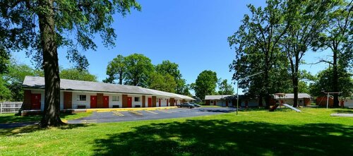 OAKS MOTEL GREENSBORO NC, Забронировать Мотель Гринсборо Северная Каролина, рядом с Lebauer Health Care System