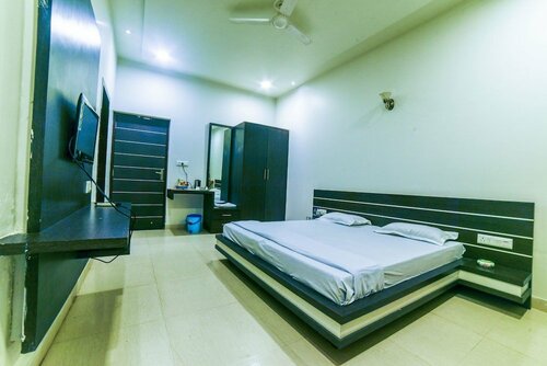 Hotel Teja Garden, Book Hotel Mandāl Chāran 