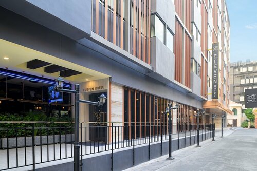 Eleven Avenue Suites Bangkok, Забронировать Отель Отели Провинции Бангкока с бассейном, Бассейн