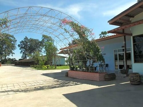 Chao Phraya Home, Забронировать Отель Ban Bon Nakornsawan Province