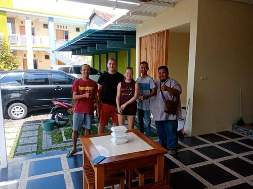 R3 Brawijaya Homestay, Boek Hotel Giri East Java