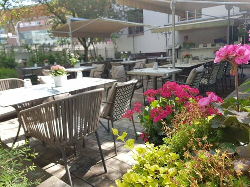 Harmooni Suites, Book Hotel Hotels in Western Finland with Parking, Parking