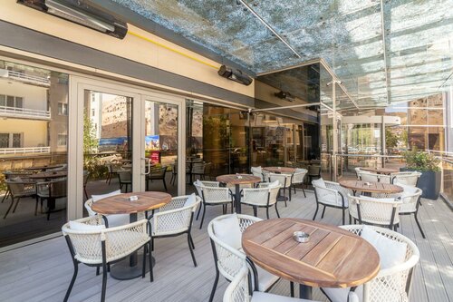 Crowne Plaza Cappadocia - Nevsehir by IHG, Забронировать Отель Невшехир Меркез Невшехир, рядом с Парк Х.Хава Дирикос