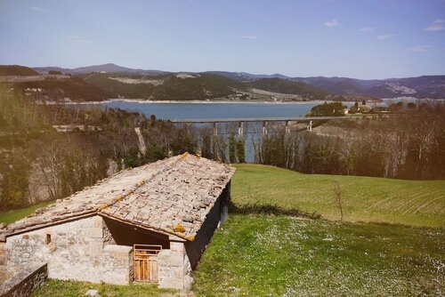 Casale al Lago, Book Hotel Hoteller i Baschi med parkering, Parkering