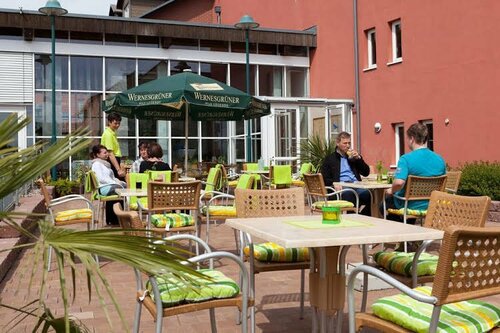 Landhotel Bad Dürrenberg, Забронировать Отель Отели Saale-Unstrut с бассейном, Бассейн