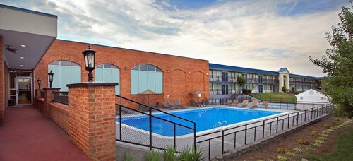 Days Inn by Wyndham Blacksburg Conference Center, Забронировать Отель Блэксберг Виргиния