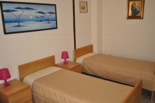 Victoria, Prenota Bed & breakfast Hotel a Sicilia con parcheggio, Parcheggio