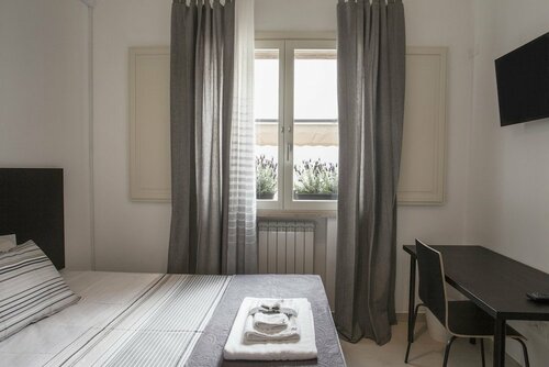Last Minute Rooms Lecce, Забронировать Отель Недорогие отели Лечче, рядом с Il Sedile, недорогие
