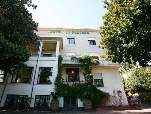 Hotel La Fontana, Забронировать Отель Отели Озера Лаго-Маджоре с бассейном, Бассейн
