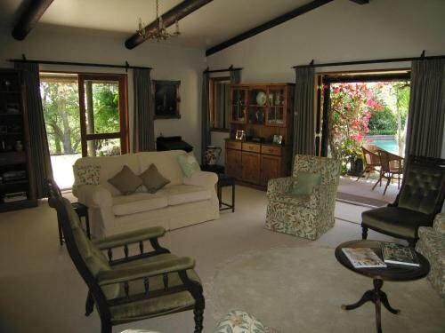 Thorold Country House, Reservar Pousada (com pequeno-almoço) Waitakaruru New Zealand