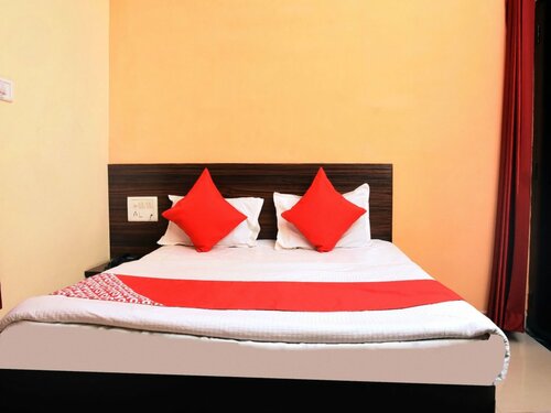 OYO 14658 Shree Ambe Tara Guest House, Забронировать Гостевой дом Отели Гвалиор с бассейном, Бассейн