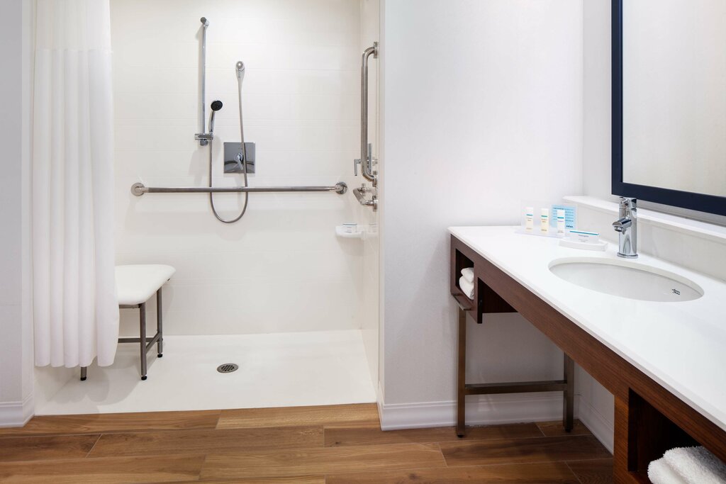 Hampton Inn Boston Seaport District
