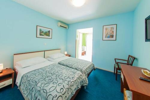 Private Accomodation Madunic, Забронировать Отель Сплит Брач