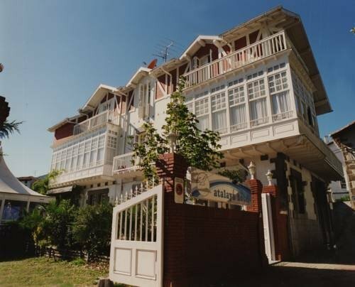 Hotel Atalaya, Rezervați Hotel Mundaka 