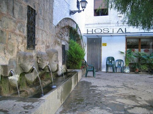 Hostal Victor, Varaa Hostelli Oliana L'Alt Urgell