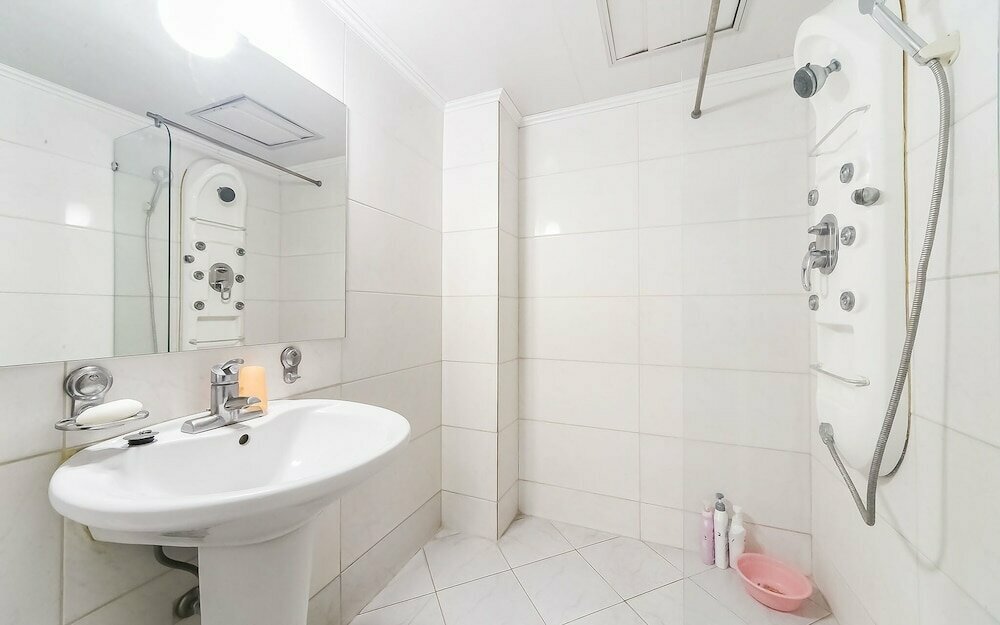 Busan Janglim Blue Moon Hotel