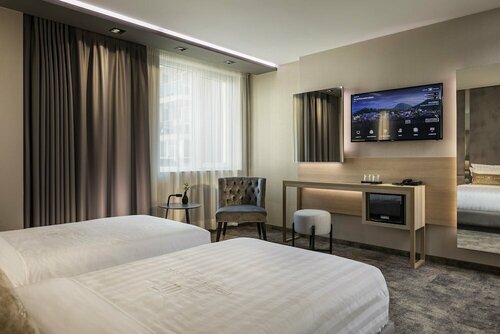 -- ESTE PARK HOTEL -- part of Urban Chic Luxury Design Hotels - Parking & Compliments - next to Shopping & Dining Mall Plovdiv, Varaa Hotelli Plovdiv hotellit, joissa on aamiainen, Aamiainen