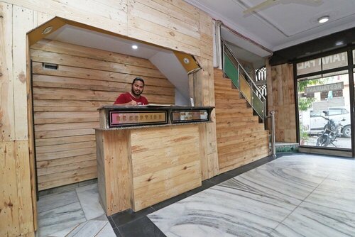 Hotel Aashiyana, Забронировать Отель Отели штата Уттар-Прадеша с парковкой, Парковка
