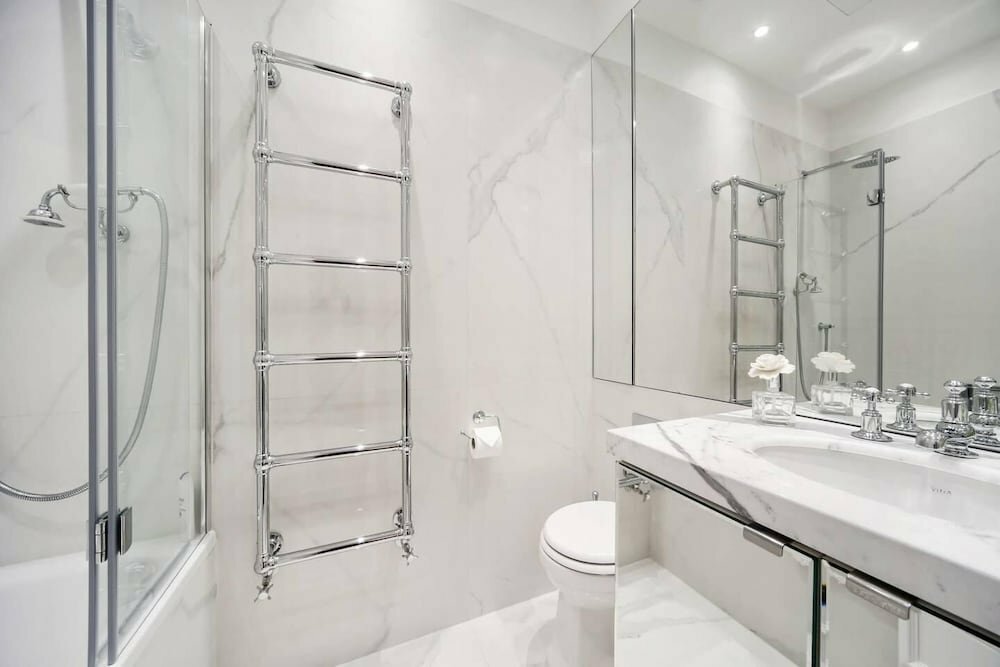 Luxurious 1br Period Property in Kensington