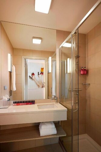 Moxy Munich Airport, Book Hotel Oberding Upper Bavaria