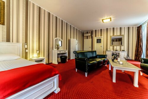 Vila Sia, Book Hotel Sector 3 