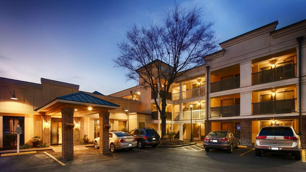 DoubleTree by Hilton Hotel Savannah Historic District