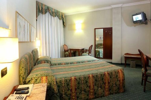 Hotel La Torretta, Забронировать Отель Боллате Ломбардия